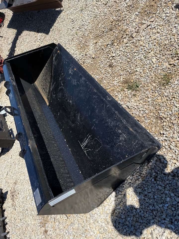 New Easy Man 72" & 84” Skid Steer Buckets
