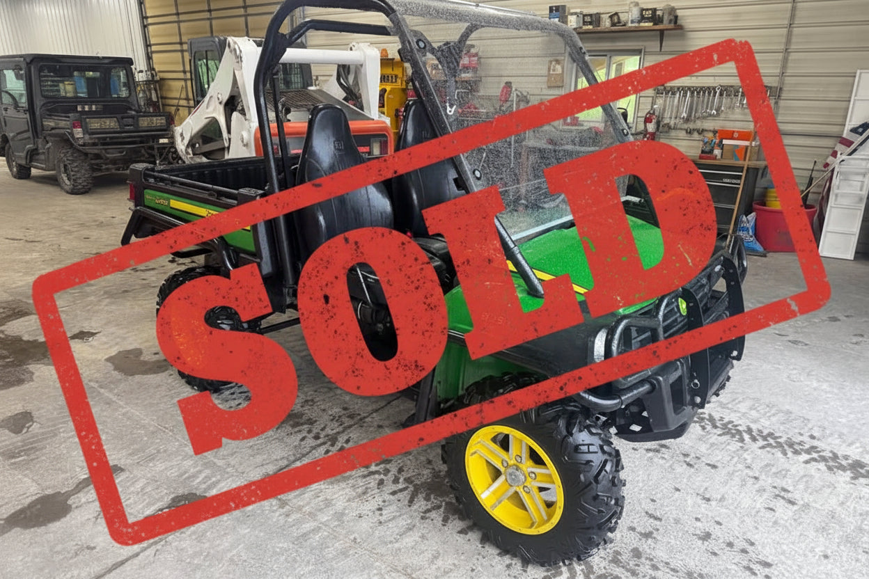 2011 John Deere 825i