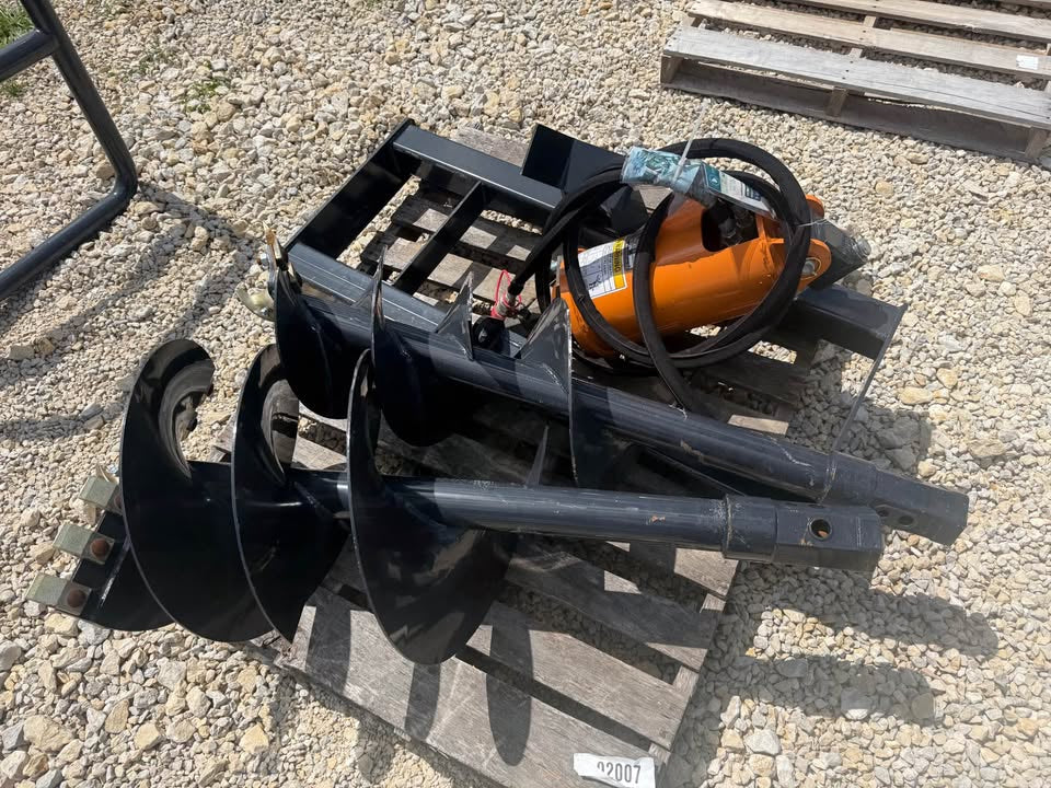 Wolverine Skidloader Post Hole Digger W/ 12”, 18” Bits