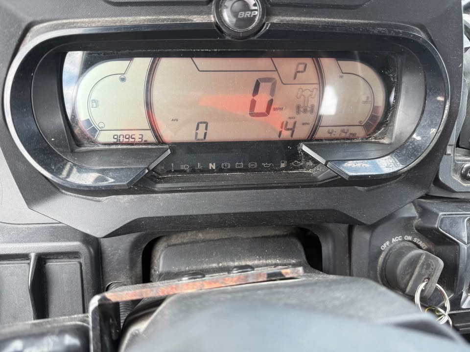 2020 Can Am HD 10 Limited Crew