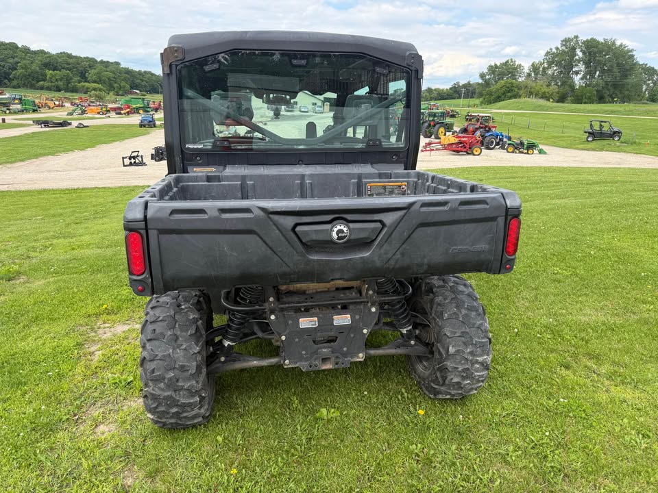 2020 Can Am HD 10 Limited Crew