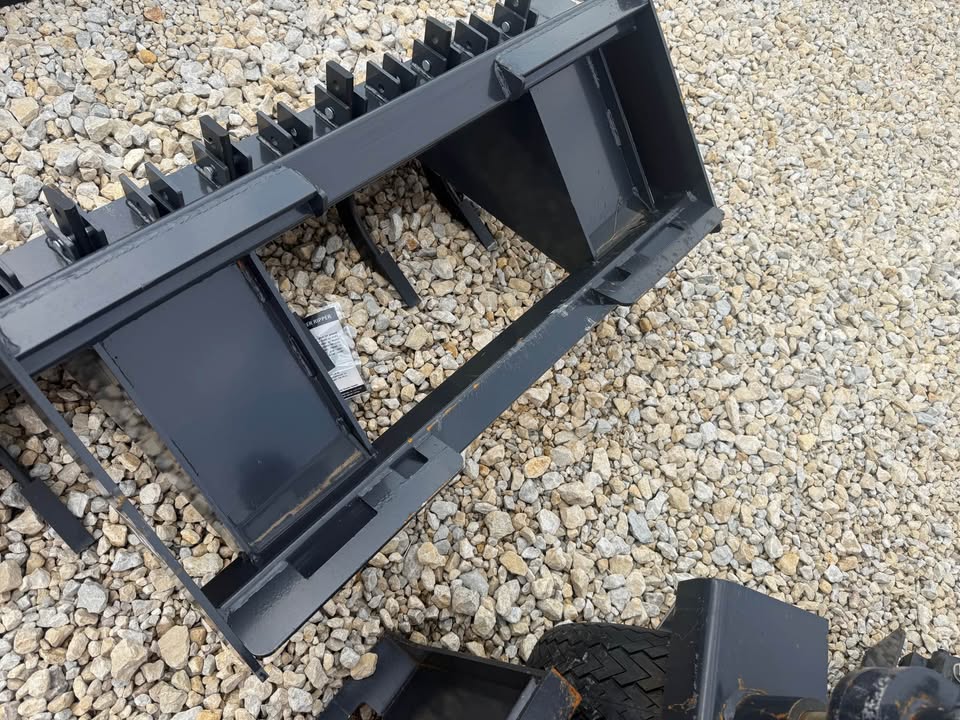 New Wolverine 72” Skidloader Ripper