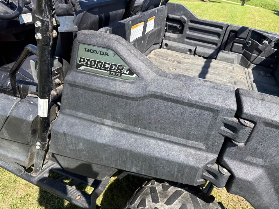 2014 Honda pioneer 700-4