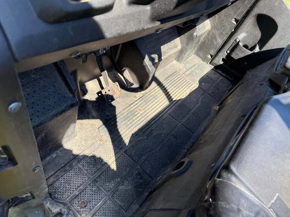 2014 Honda pioneer 700-4