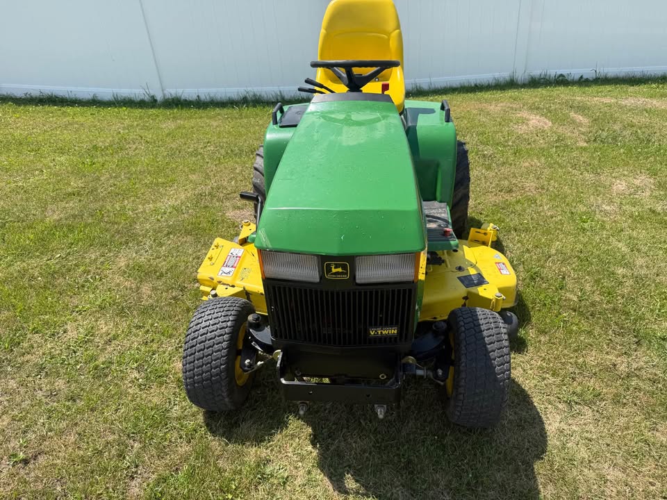 2000 John Deere 445