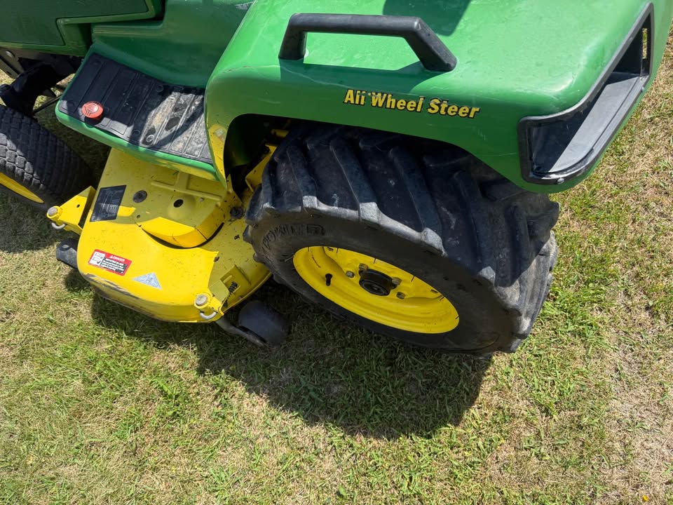 2000 John Deere 445