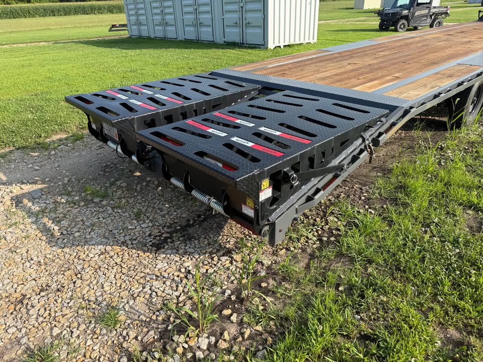 2026 Dura Haul 40ft Gooseneck Flatbed Trailer