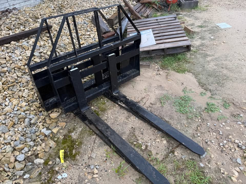 New Agrotk Skidloader Pallet Forks