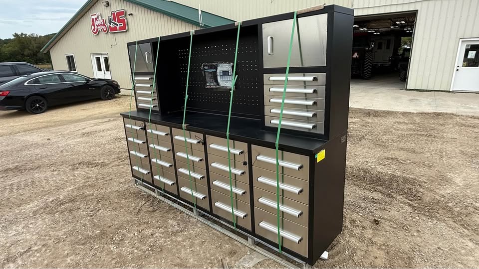 Steelman 9.5FT 30-Drawer Work Bench