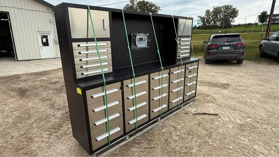 Steelman 9.5FT 30-Drawer Work Bench