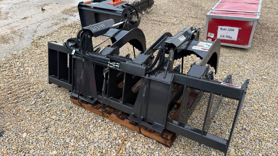 Stout XHD84-6 Skidloader Brush Grapple