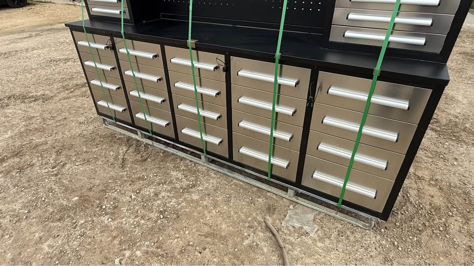 Steelman 9.5FT 30-Drawer Work Bench