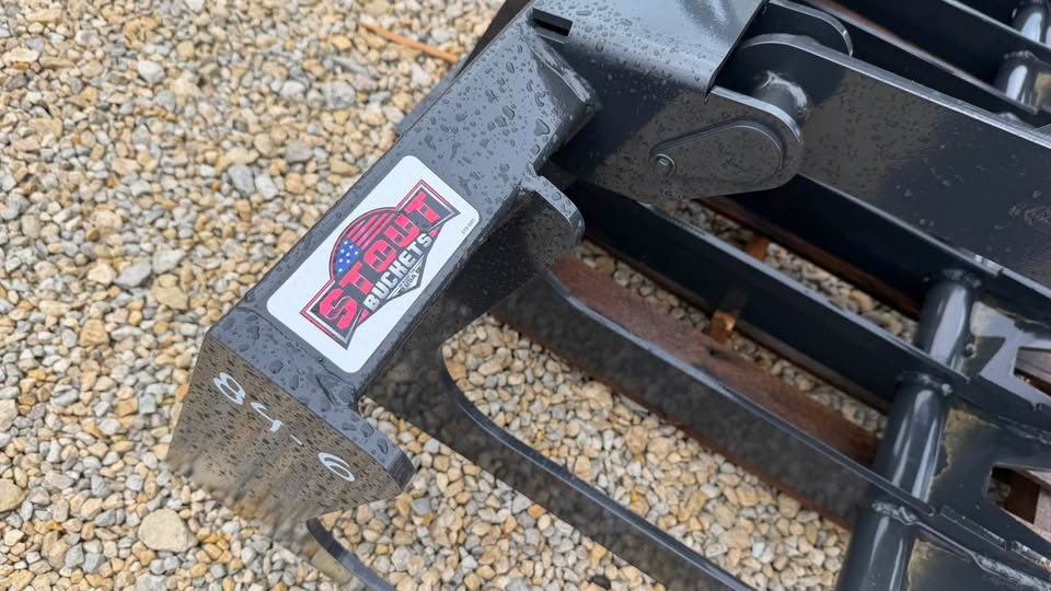 Stout XHD84-6 Skidloader Brush Grapple