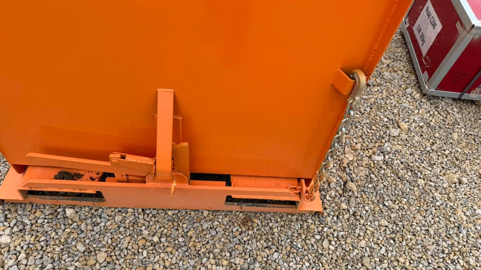 Kit Container 2 Yard Tipping Dumpster