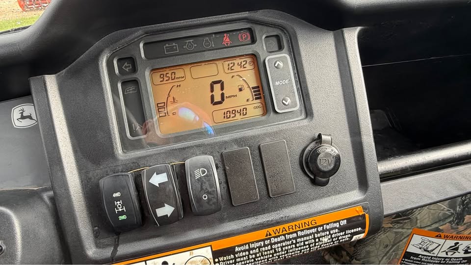 2014 John Deere XUV 825I