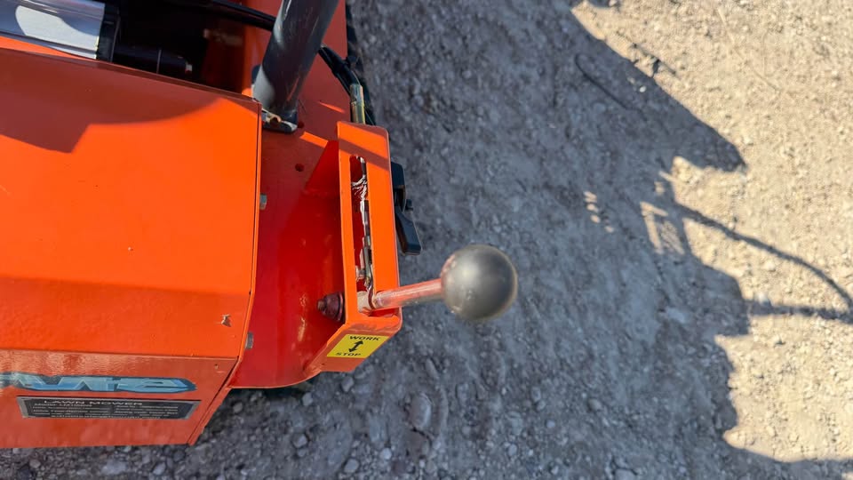 Future FT-TC24 Stand On Trencher