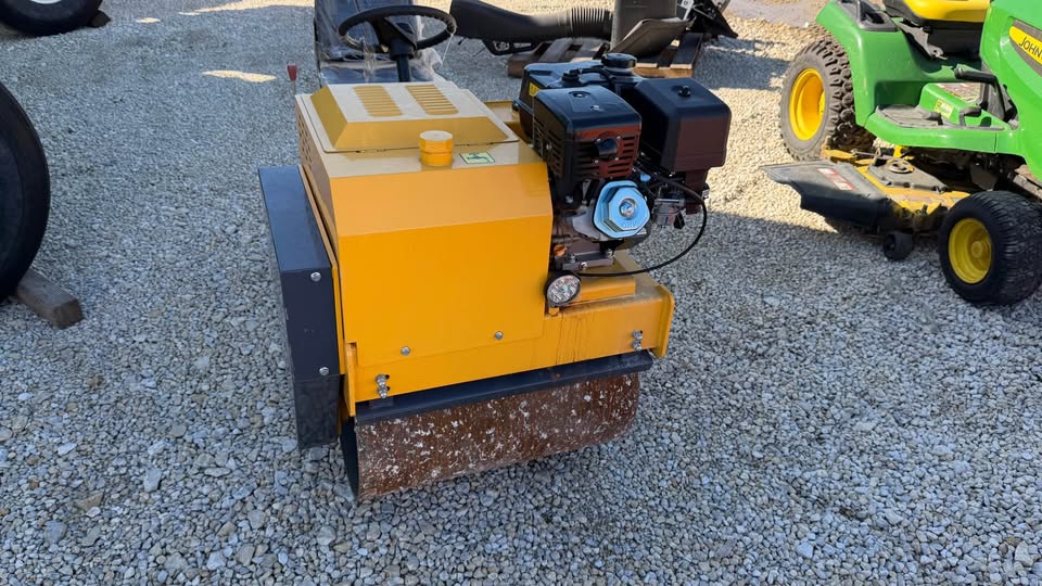 Future FT850 Vibratory Roller